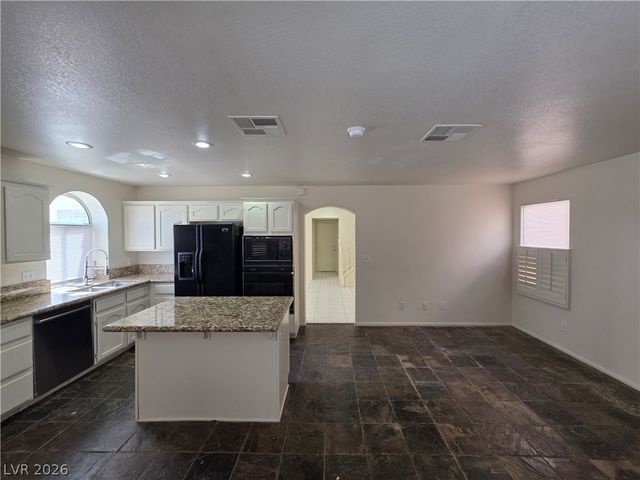 8008 Dover Shores Avenue, Las Vegas, NV 89128