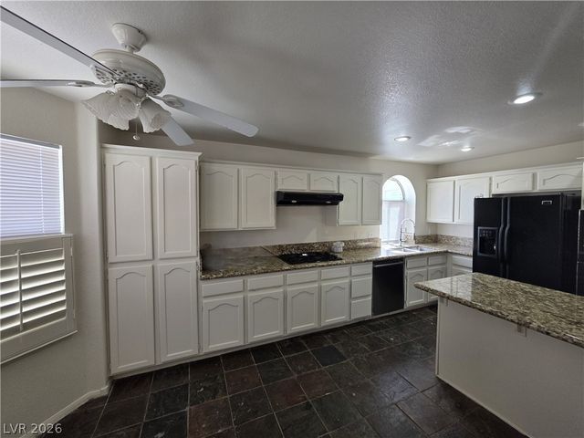 8008 Dover Shores Avenue, Las Vegas, NV 89128