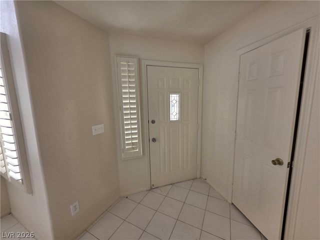 8008 Dover Shores Avenue, Las Vegas, NV 89128