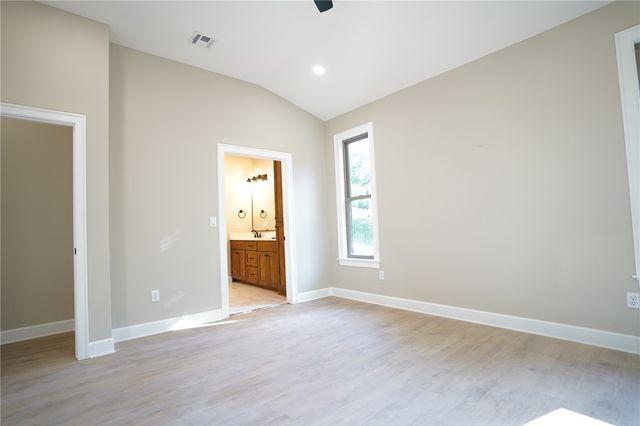29 Kinross Drive, Bella Vista, AR 72715