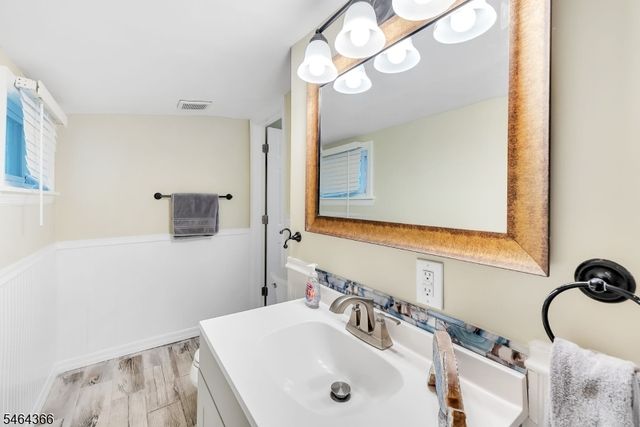 107 Overlook Rd, Vernon Twp., NJ 07461