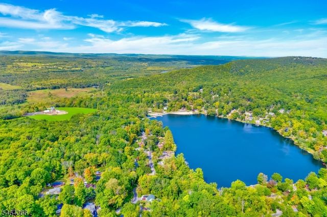 107 Overlook Rd, Vernon Twp., NJ 07461