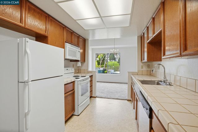 3746 Stoneglen N, Richmond, CA 94806