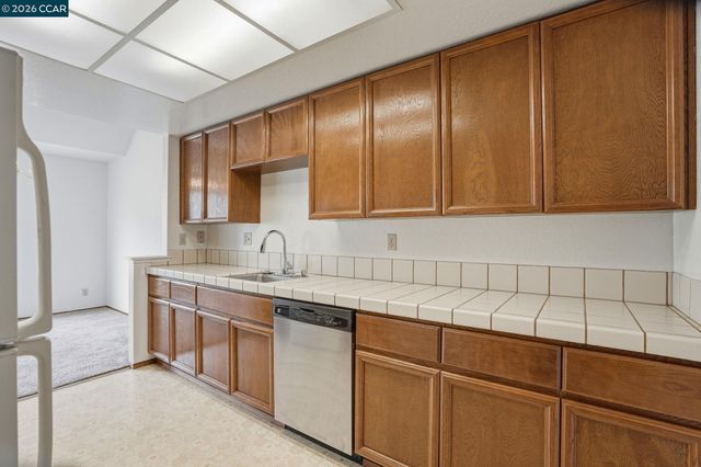 3746 Stoneglen N, Richmond, CA 94806