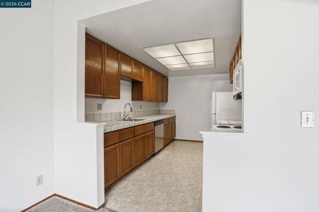 3746 Stoneglen N, Richmond, CA 94806