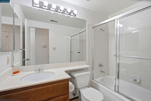 3746 Stoneglen N, Richmond, CA 94806