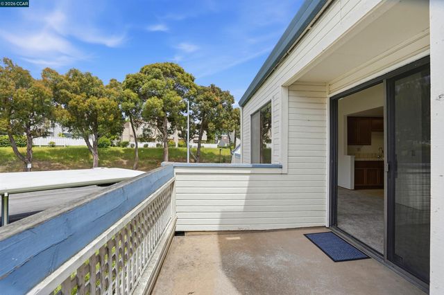 3746 Stoneglen N, Richmond, CA 94806
