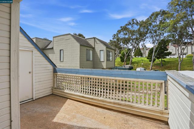 3746 Stoneglen N, Richmond, CA 94806
