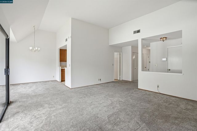 3746 Stoneglen N, Richmond, CA 94806