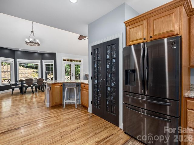 49 Indian Ridge Trail, Hendersonville, NC 28739