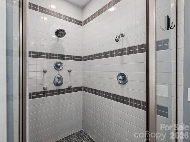 49 Indian Ridge Trail, Hendersonville, NC 28739