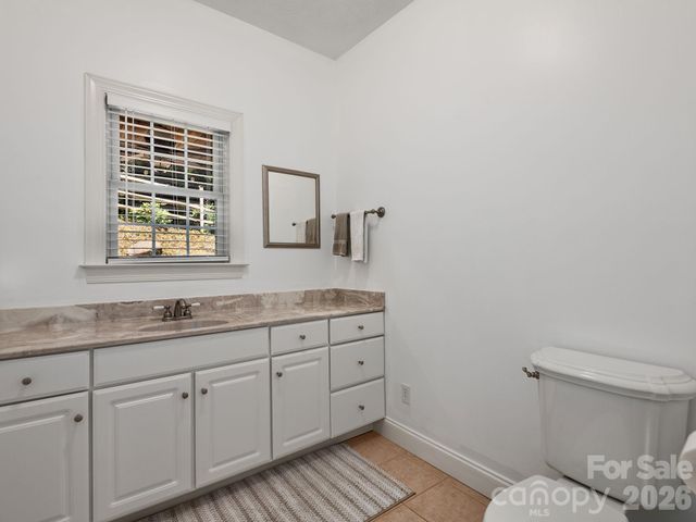 49 Indian Ridge Trail, Hendersonville, NC 28739