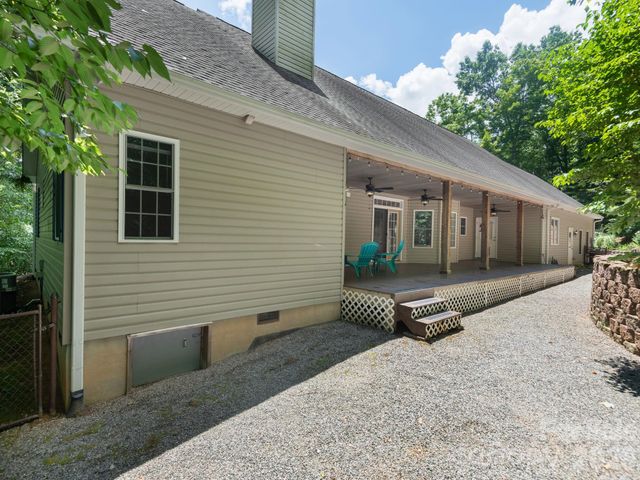 49 Indian Ridge Trail, Hendersonville, NC 28739