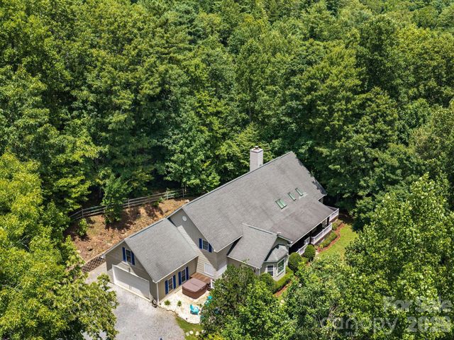 49 Indian Ridge Trail, Hendersonville, NC 28739
