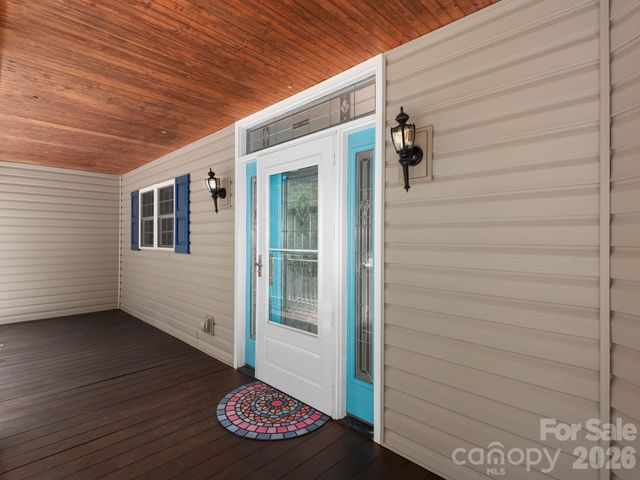 49 Indian Ridge Trail, Hendersonville, NC 28739