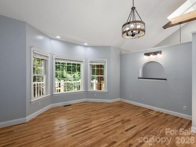 49 Indian Ridge Trail, Hendersonville, NC 28739