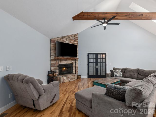 49 Indian Ridge Trail, Hendersonville, NC 28739
