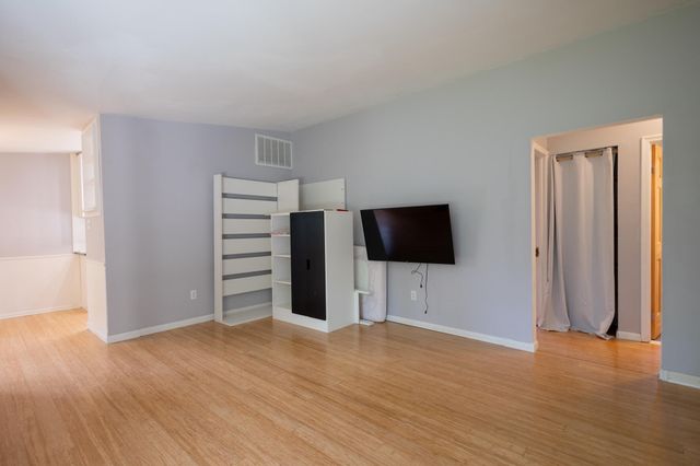 2812 Cumberland Avenue, Ann Arbor, MI 48104
