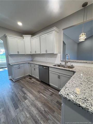 1102 W Carthage Road, Lumberton, NC 28360