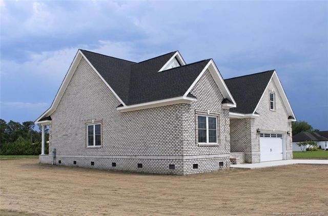1102 W Carthage Road, Lumberton, NC 28360