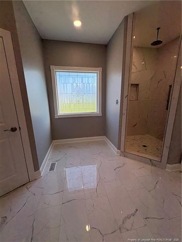 1102 W Carthage Road, Lumberton, NC 28360
