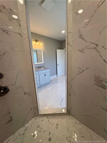 1102 W Carthage Road, Lumberton, NC 28360
