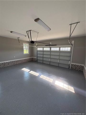 1102 W Carthage Road, Lumberton, NC 28360