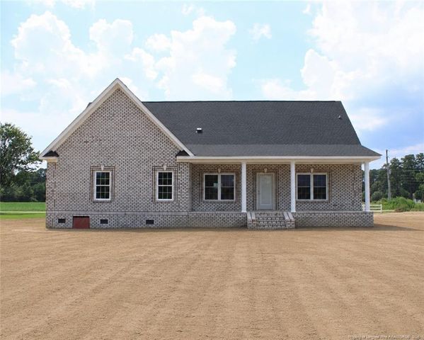 1102 W Carthage Road, Lumberton, NC 28360