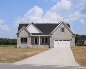 1102 W Carthage Road, Lumberton, NC 28360