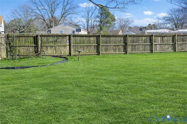 8501 Windingrun Ln, North Chesterfield, VA 23237