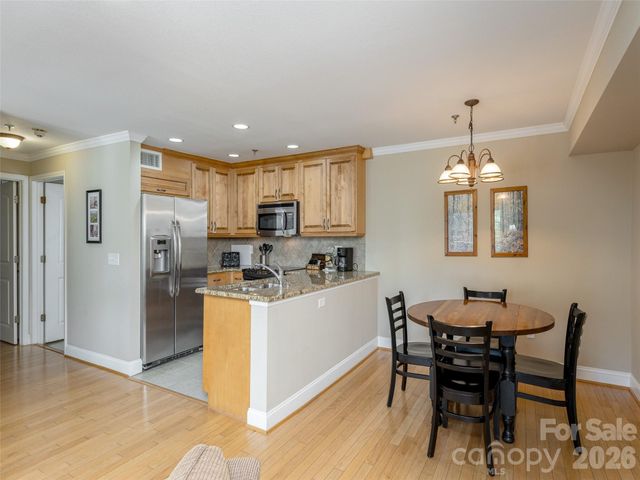 208 Bowling Park Road 208, Asheville, NC 28803