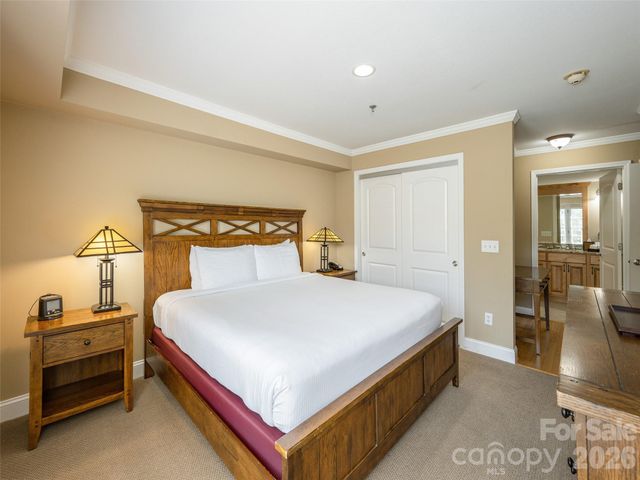208 Bowling Park Road 208, Asheville, NC 28803