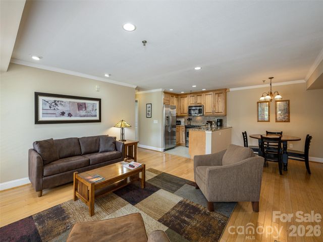 208 Bowling Park Road 208, Asheville, NC 28803