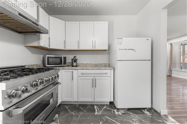 30033 Avondale Street, Inkster, MI 48141