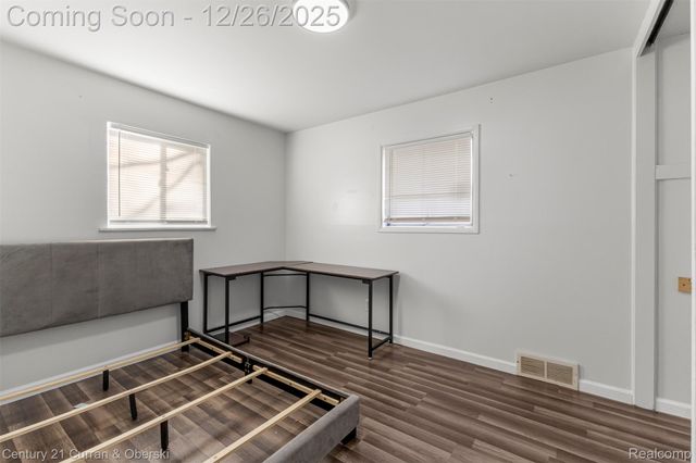 30033 Avondale Street, Inkster, MI 48141