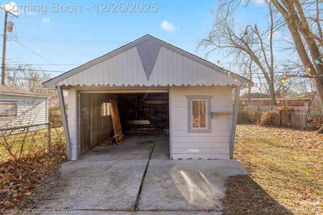 30033 Avondale Street, Inkster, MI 48141