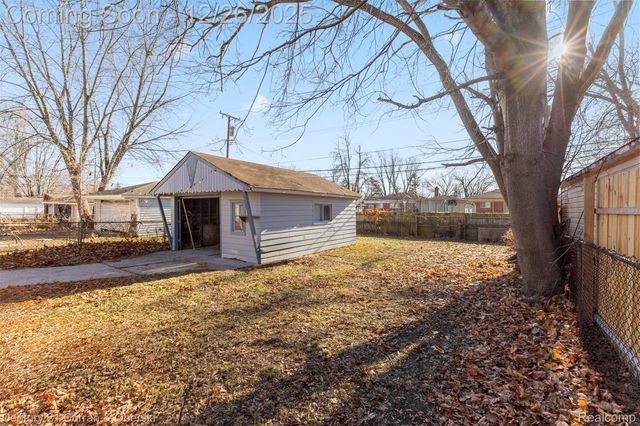 30033 Avondale Street, Inkster, MI 48141