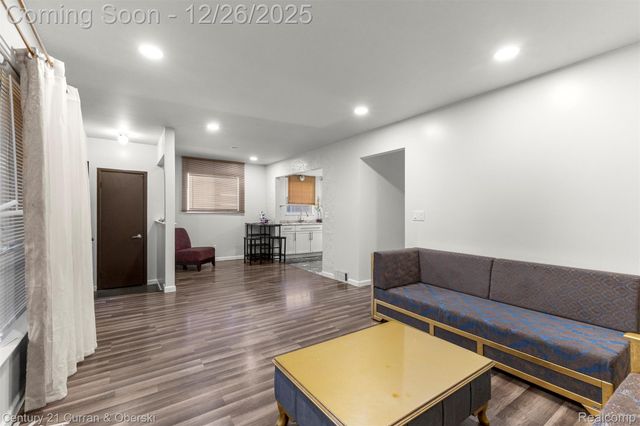 30033 Avondale Street, Inkster, MI 48141