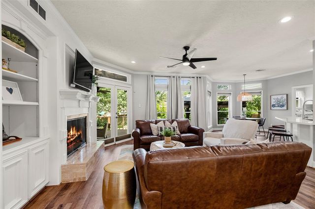 7 Claridge Court, Conroe, TX 77304