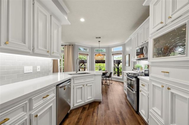 7 Claridge Court, Conroe, TX 77304