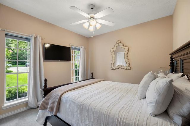 7 Claridge Court, Conroe, TX 77304