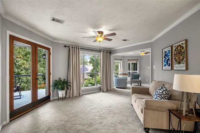 7 Claridge Court, Conroe, TX 77304