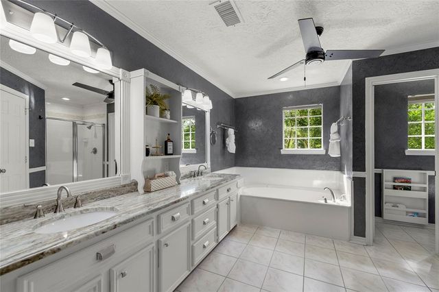 7 Claridge Court, Conroe, TX 77304