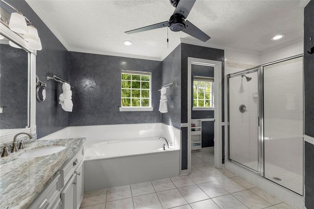 7 Claridge Court, Conroe, TX 77304