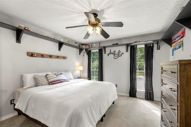 7 Claridge Court, Conroe, TX 77304