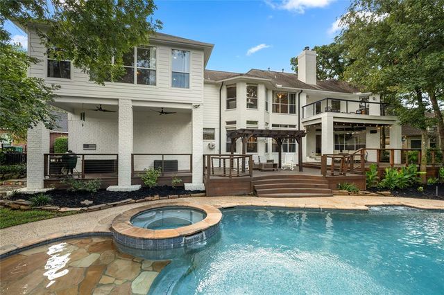 7 Claridge Court, Conroe, TX 77304