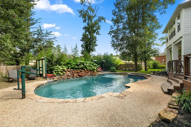 7 Claridge Court, Conroe, TX 77304