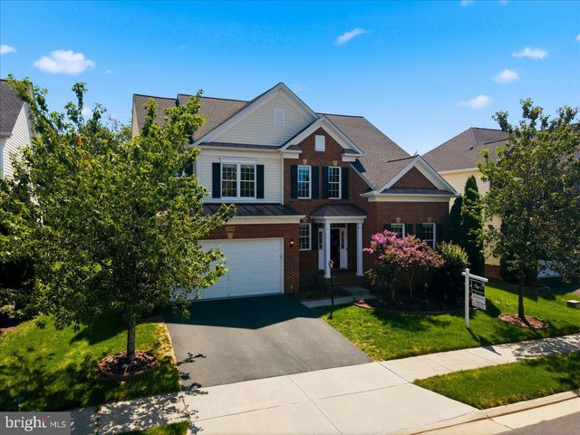 23276 FALLEN HILLS DR, Brambleton, VA 20148
