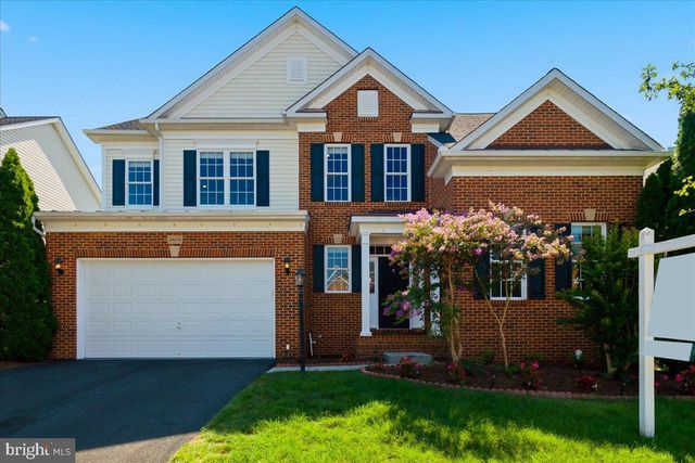 23276 FALLEN HILLS DR, Brambleton, VA 20148