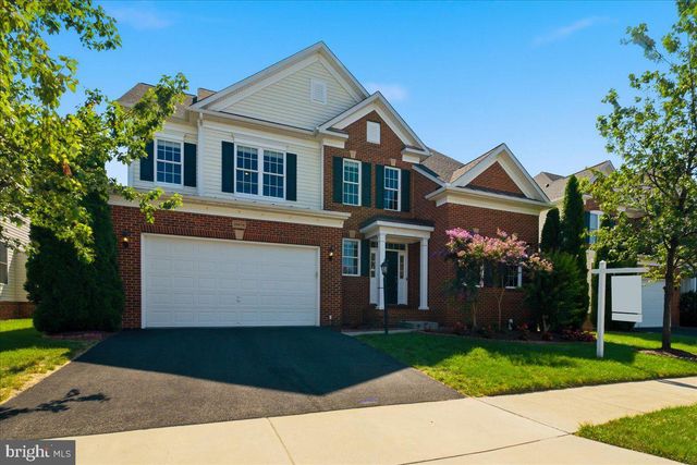 23276 FALLEN HILLS DR, Brambleton, VA 20148